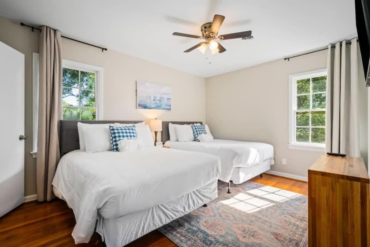 20 Mins To Downtown - Relaxing Rambler Villa Mobile Bagian luar foto